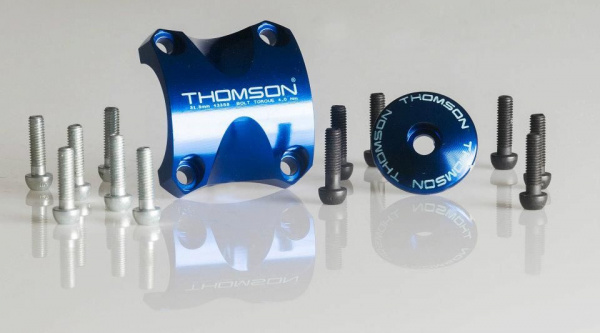 Thomson llena de color sus potencias y presenta nuevos productos
