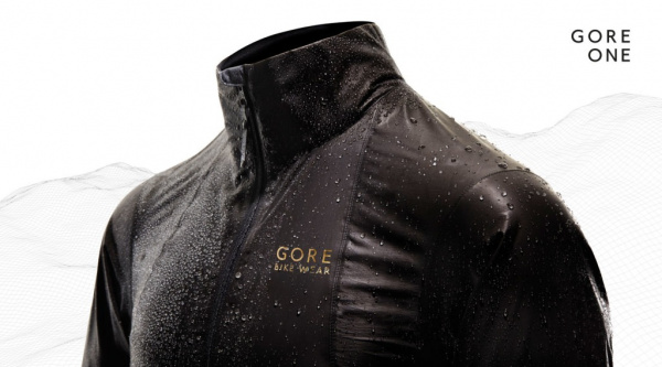 Gore crea la mejor chaqueta de su historia contra la lluvia, la One Gore-Tex Active