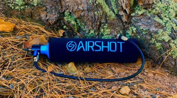 Accesorios para Airshot: funda y adaptador para válvula Schrader