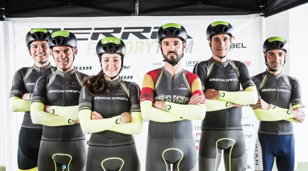 Berria Factory Team 2017 presenta su equipo UCI con corredores experimentados