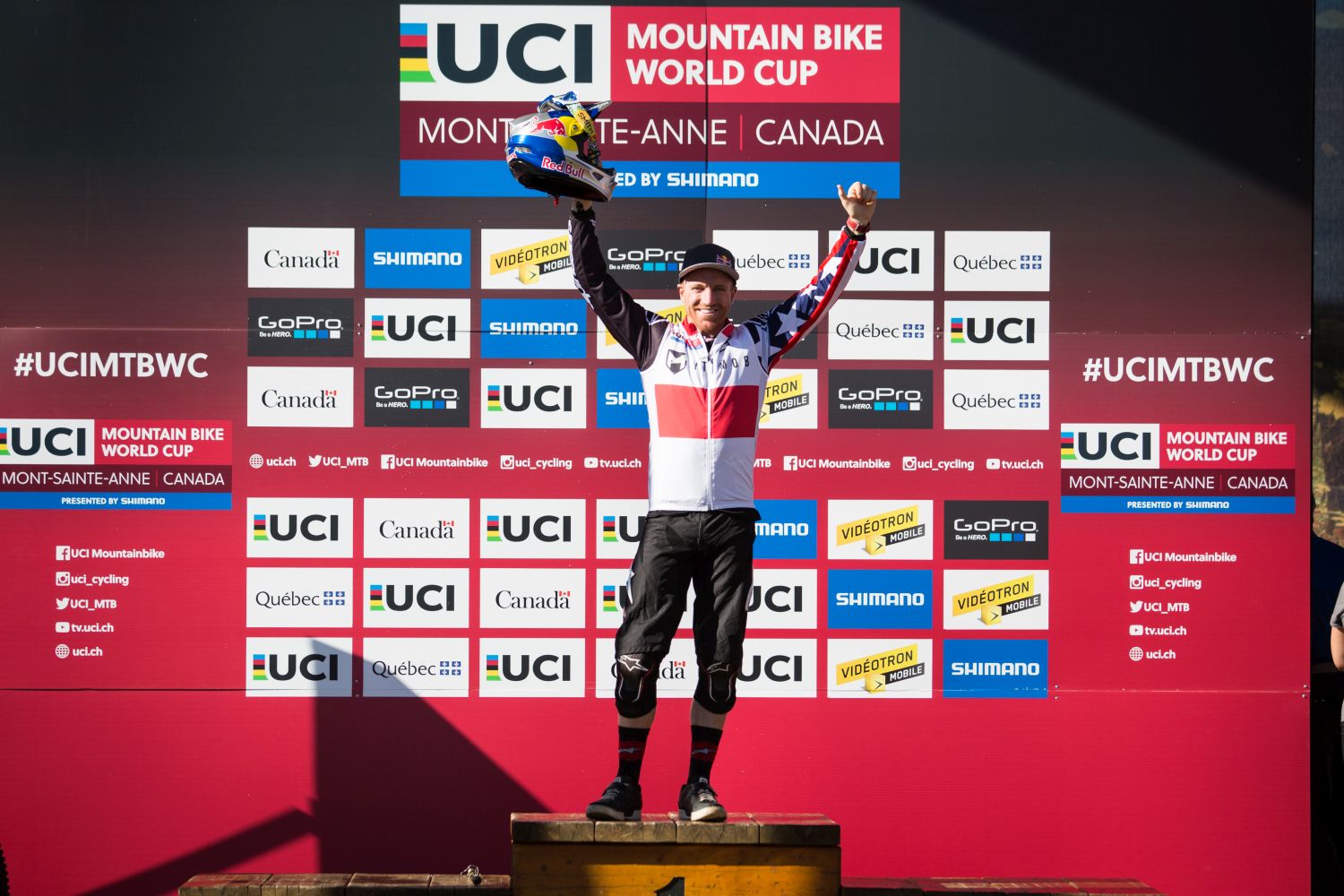 Sigue siendo líder. Aunque un poquito menos. Lo tiene todo de cara para ganar la general, pero Danny Hart empieza a apretar a Aaron Gwin.