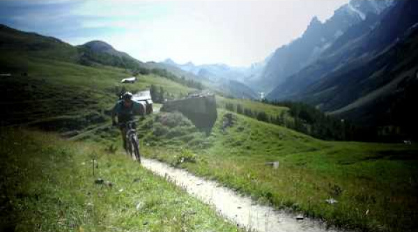 Matt Huntes y el Tour del Montblanc en enduro