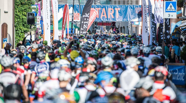 Más de 5.500 bikers en la Dolomiti Superbike