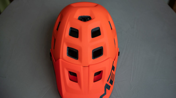 [Test] Nuevo casco MET Terranova, estilo «Roam» para el trail