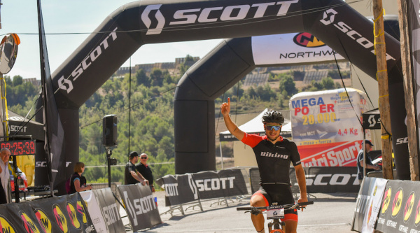 Christofer Bosque domina los senderos de Fonollosa y Alejandro Gómez se lleva la general de la Scott Marathon Cup 2019