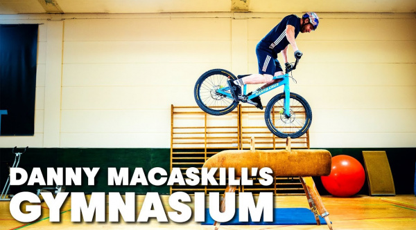 [Vídeo] Otra locura de Danny MacAskill: Gymnasium