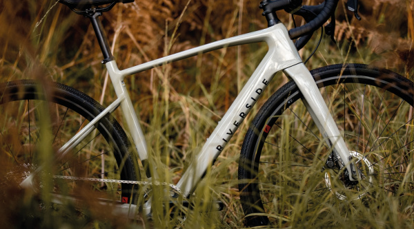 Bicicleta gravel de carbono lista para competir por menos de 2.800€, así es la Riverside GCR
