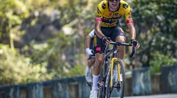 Milan Vader cierra el círculo de su recuperación ganando en el Tour of Guangxi
