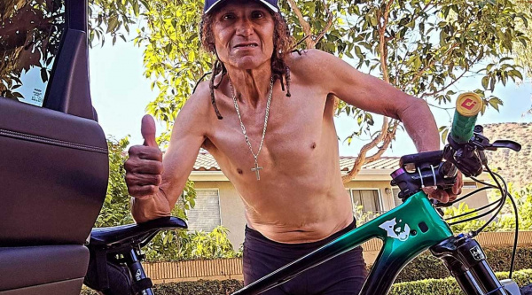 Tinker Juarez vuelve a usar Cannondale y sigue viviendo vida de pro 35 años después