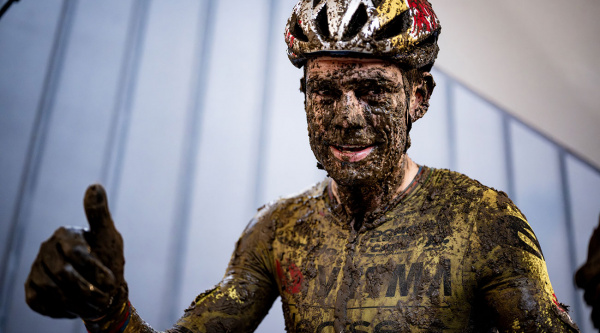 SORPRESÓN, Wout van Aert decide ir al mundial de ciclocross a plantar cara a Van der Poel