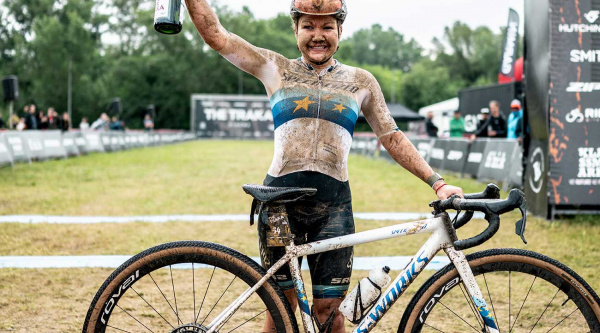 Sina Frei y Jo Pirotte ganan The Traka 100, la prueba que cierra una semana inolvidable de gravel en Girona