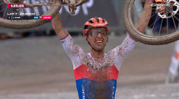 A los 34 años, Ondrej Cink logra su primera victoria en la Copa del Mundo