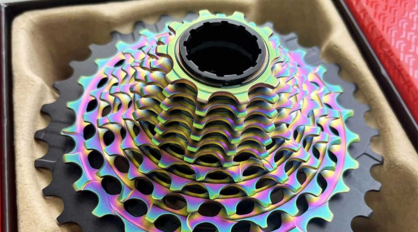 SRAM denuncia a la UCI ante la Autoridad de Competencia de Bélgica por el protocolo de desarrollo máximo