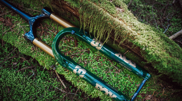 FOX lanza la horquilla 38 Racing Green edición limitada y sortea una Orbea Rallon exclusiva