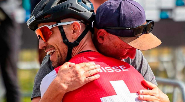 Nino Schurter y Nicolas Siegenthaler, 24 años con el mismo entrenador
