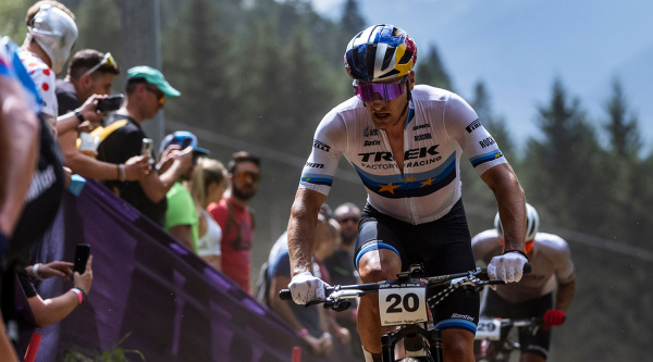 Vlad Dascalu regresa al Trek Factory Racing-Pirelli XC tras cumplir su sanción