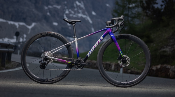 Giant Seek: la nueva bici de carretera para jóvenes sin nada que envidiar a las de adulto