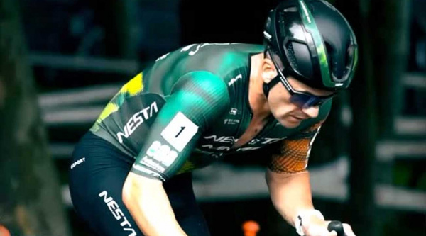 Kevin Suárez brilla en Essen con un top-10 en la Exact Cross dominada por Toon Vandebosch