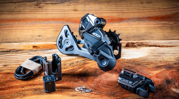 ¿Cambio electrónico sin gastarte un dineral? Así puedes pasarte al Shimano Di2 en MTB