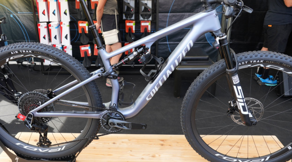 Specialized Epic 8 Pro 2026, llega un nuevo montaje con sistema Flight Attendant