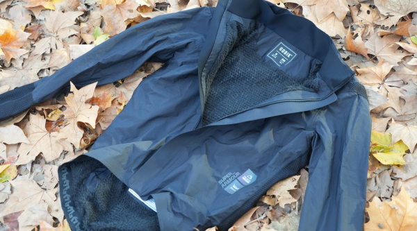 Lo más bestia de Gobik: probamos su nueva chaqueta Superarmour para rodar bajo cero