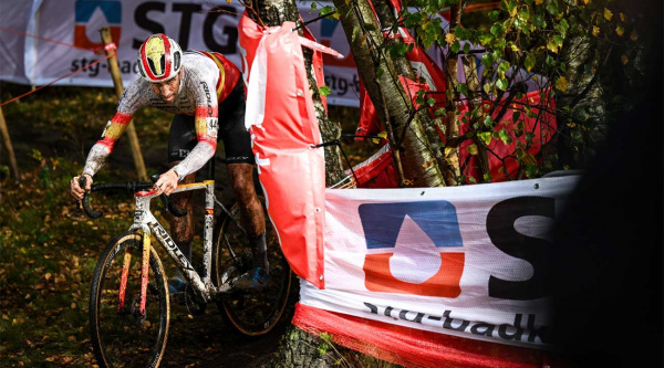 Felipe Orts suma otro top-10 en el Superprestige de Niel, con victoria para Laurens Sweeck