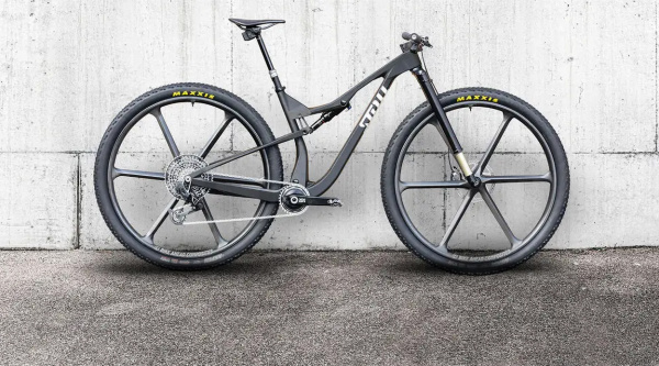 Ya puedes comprar una 32″ de primer nivel: la Stoll P32 trae cuadro de carbono y enfoque XC total