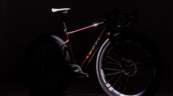 Zara Athleticz y Ángel Cycle Works en una colaboración que no esperabas: así es The Gravel Project