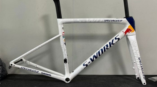 AliExpress y Specialized dan un golpe a las falsificaciones: 7 detenidos y 1,6 millones de dólares