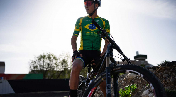 El brasileño Ulan Galinski da el salto al BH Coloma Team