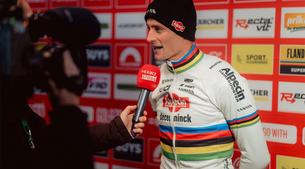 Giro total de guion: Van der Poel confirma a última hora su presencia en la Copa del Mundo de Benidorm