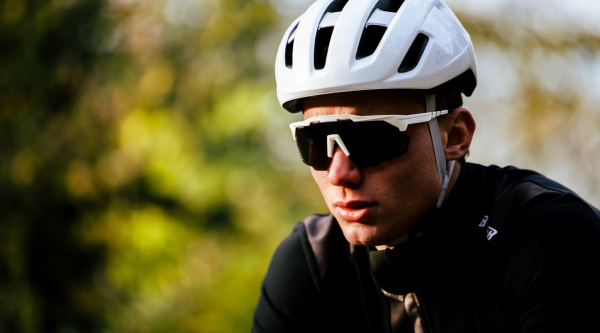 Llega el casco Lazer Sphere KinetiCore: polivalente, aero y cómodo