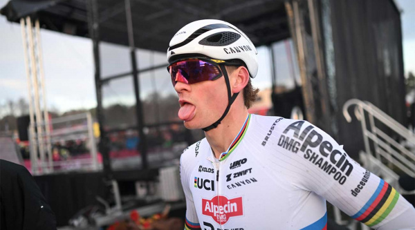 Van der Poel figura en la lista de Benidorm, aunque su presencia sigue en el aire