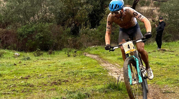 El SCOTT Cala Bandida golpea primero en la crono de La Leyenda de Tartessos 2026