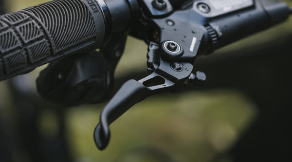 Nuevos frenos SRAM Maven B1, ahora con potencia más controlada