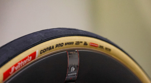 Las cubiertas de 30 se siguen abriendo camino en carretera, llegan las Corsa PRO Speed 700x30c