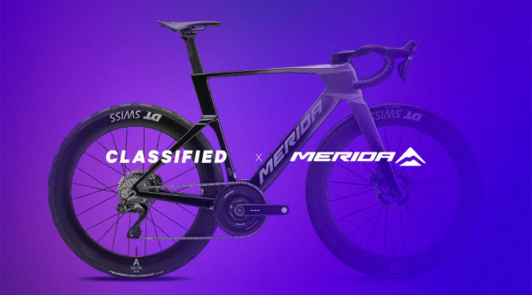 El «doble plato invisible» de Classified se adentra en bicis de serie: la Merida Reacto ONE lo incluye