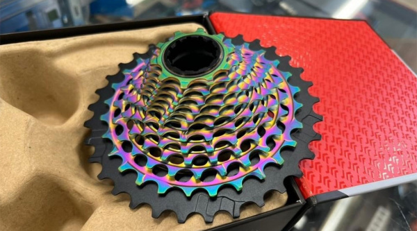 El pulso entre UCI y SRAM sobre el límite de desarrollos entra en su fase más importante