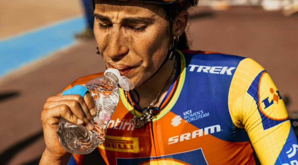 Trek invierte más de 300.000 € para igualar premios en el ciclismo femenino… pero las diferencias siguen siendo evidentes