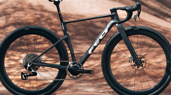 La mítica Felt Breed se actualiza desde España: cuadro sub-1kg y aerodinámica estudiada para competir