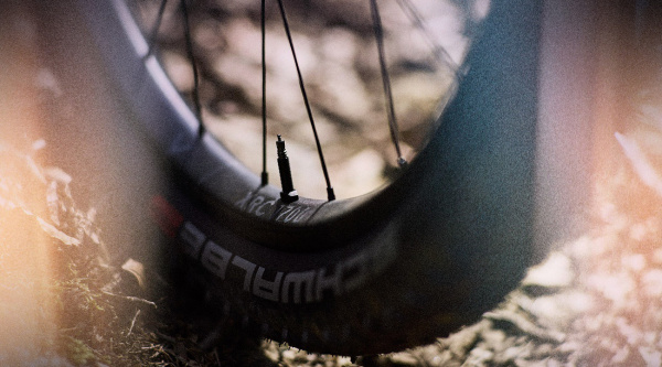 Nuevas ruedas DT Swiss 1700 para MTB, aún más resistentes y disponibles con sistema DEG