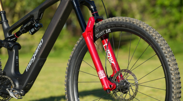 Test RockShox Lyrik 2026: rediseño total y más suavidad que nunca