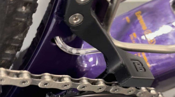 El lubricador electrónico de cadena que debuta en Unbound Gravel: una idea conocida llevada a otro nivel