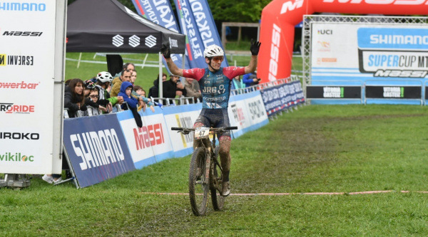 Gexan Albisu y Lucía Miralles se imponen en la Shimano Super Cup Massi de Vitoria-Gasteiz 2026