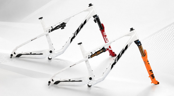 KTM Scarp 2027: dos nuevos kits de cuadro exclusivos con FOX o Flight Attendant