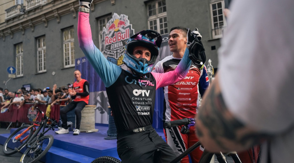 Álex Marín se sube al podio de Red Bull Génova Cerro Abajo