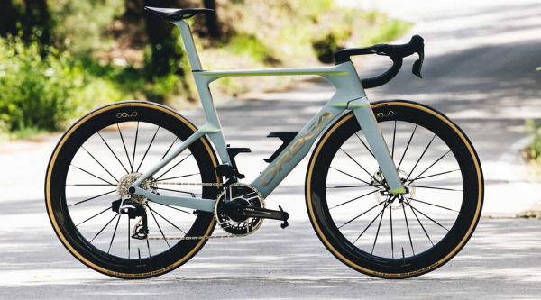 21 W más rápida y hasta 37 mm de paso de rueda para la nueva Orbea Orca Aero (todos sus detalles)