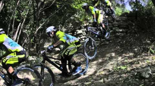 Vídeo Canon EOS 7D y el mountain bike