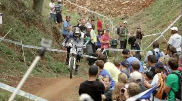 Vídeo Giant Factory Off-Road Team epidosio 1