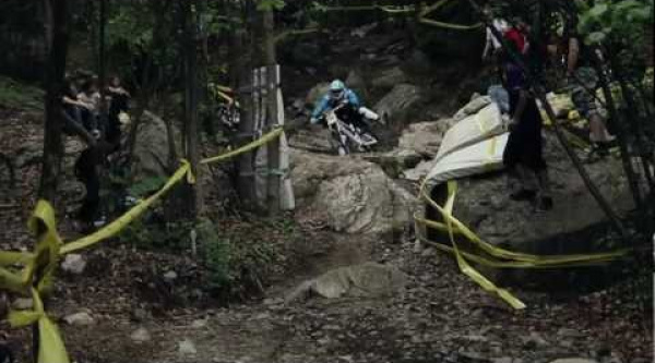 Vídeo resumen espectacular DH en Bulgaria